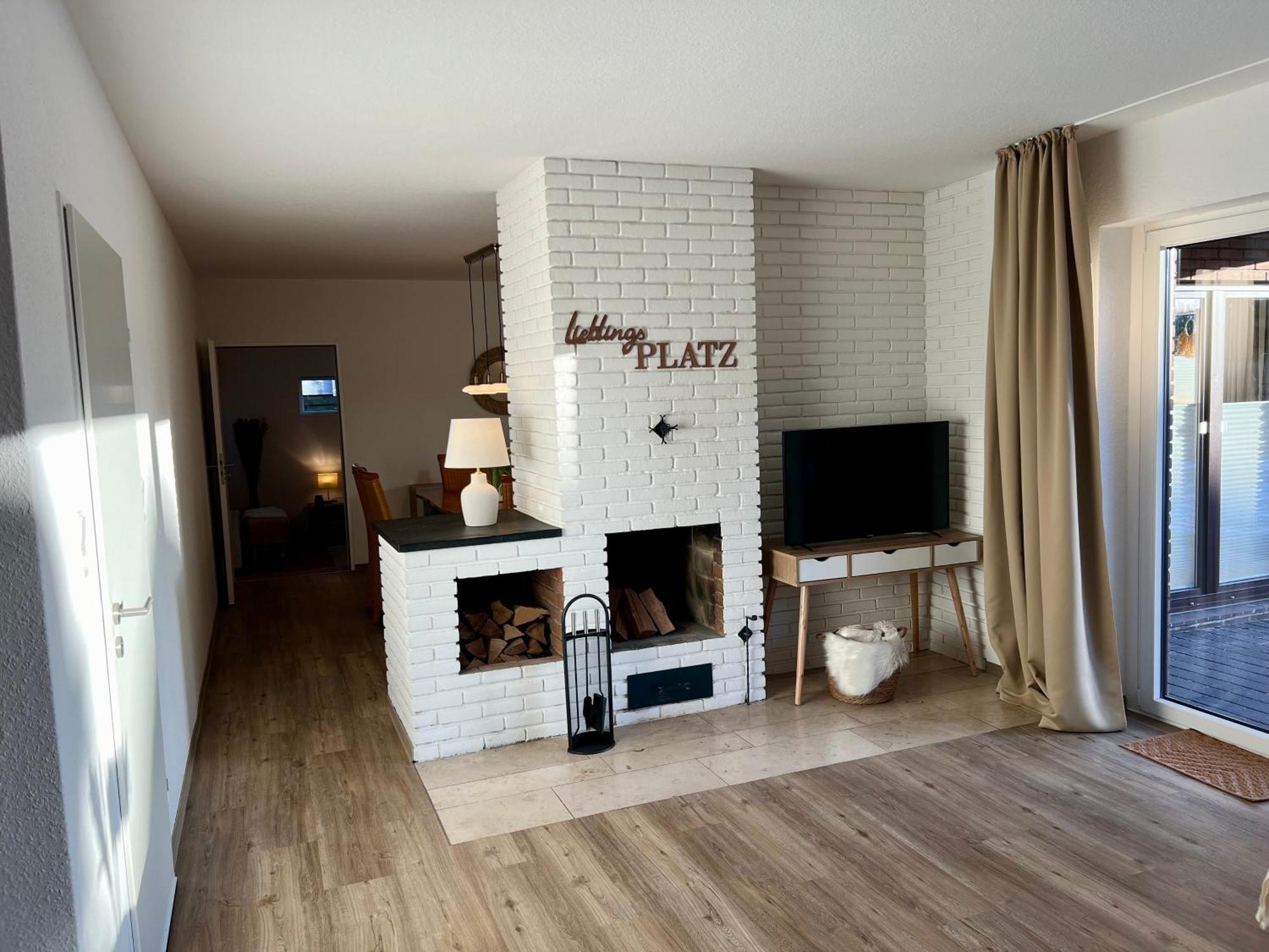 Appartements Zum Weissen Hahn 巴德茨维什安 外观 照片